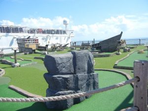 Mini-golf