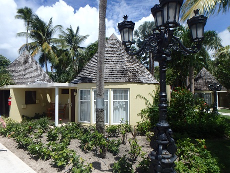 Caribbean beachfront butler rondoval